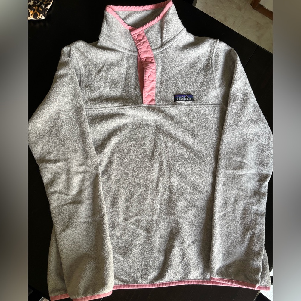 Patagonia Light Gray Fleece with Pink Trim